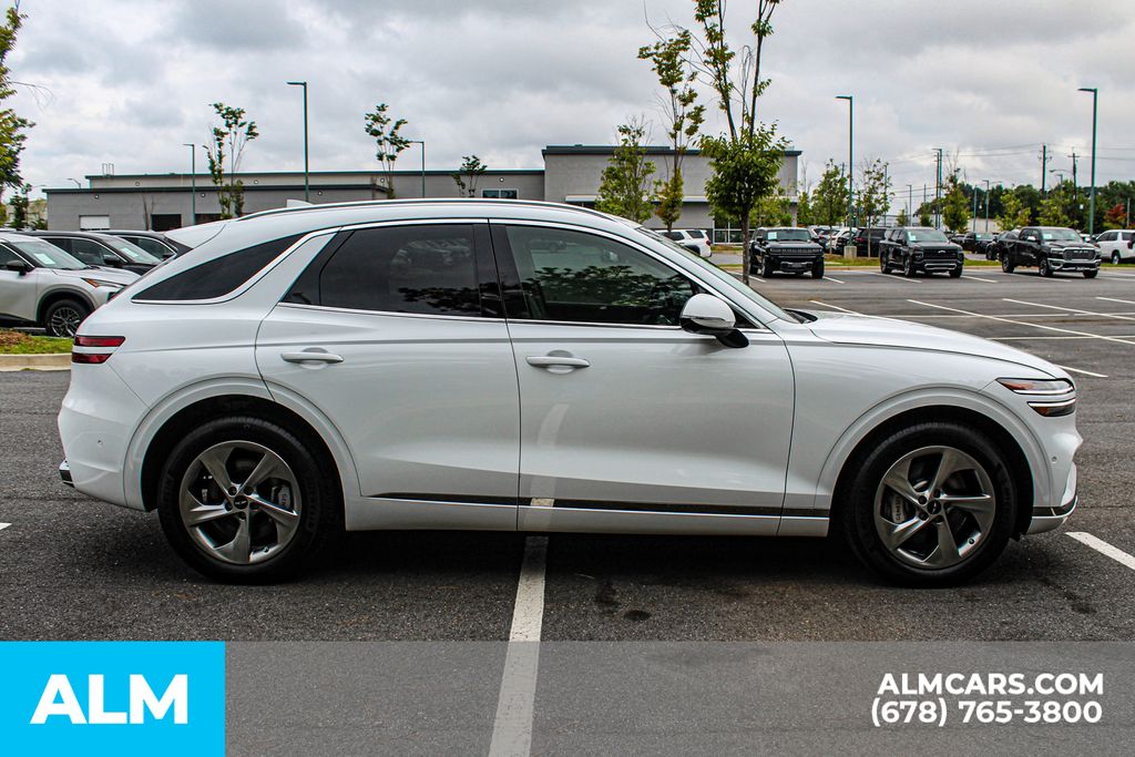 Used 2026 White Genesis 2.5T Advanced image 8