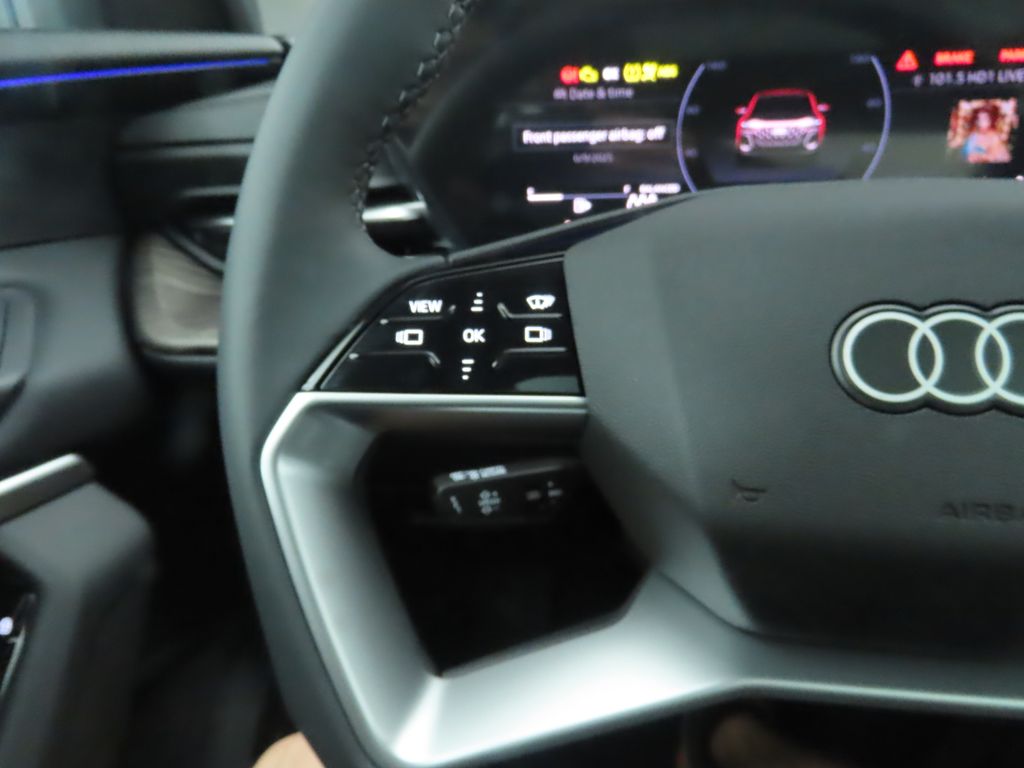 Thumbnail: 2025 Audi Q5 - 12