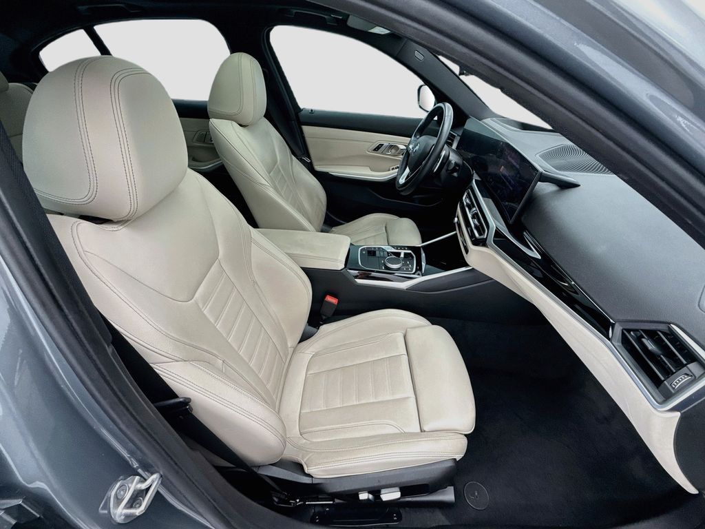 Thumbnail: 2023 BMW 3 Series - 19