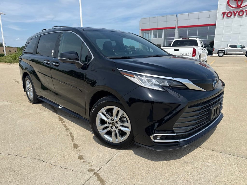 Used 2025 Toyota Sienna Van