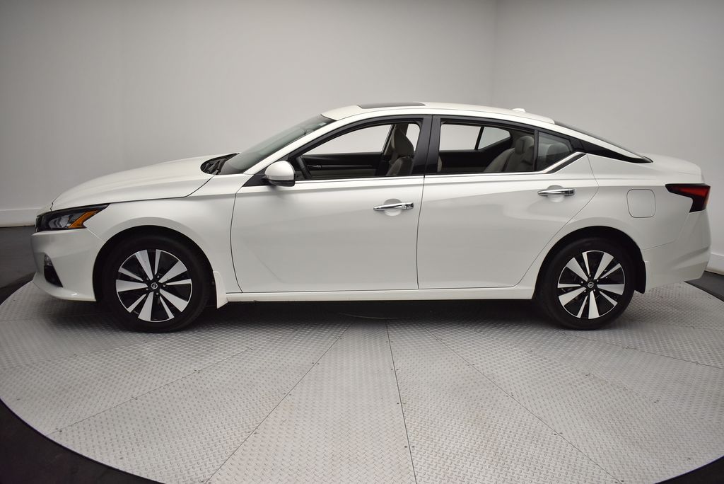 2022 Nissan Altima SL 8