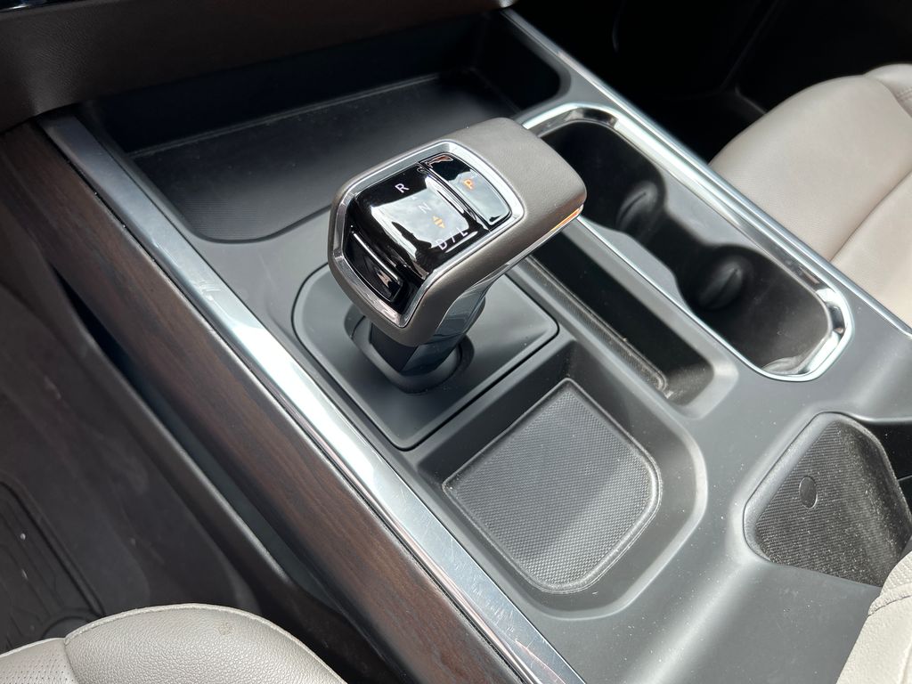 Certified Used 2025 Silver GMC SLT image 20