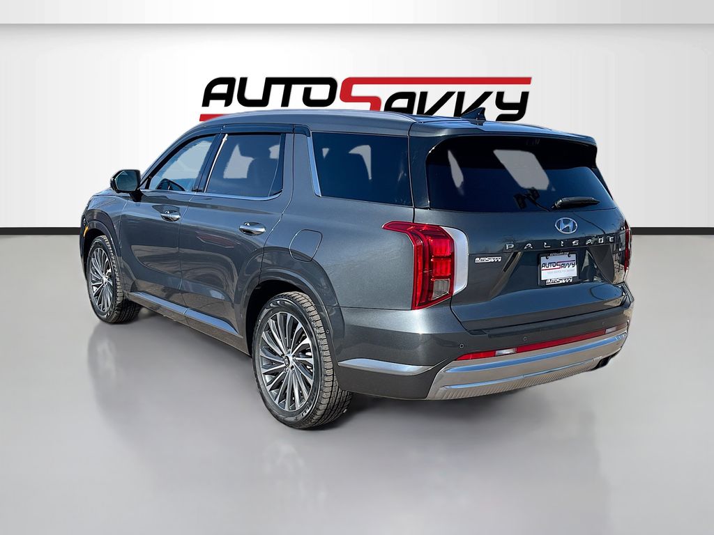 Used 2023 Gray Hyundai Calligraphy image 5