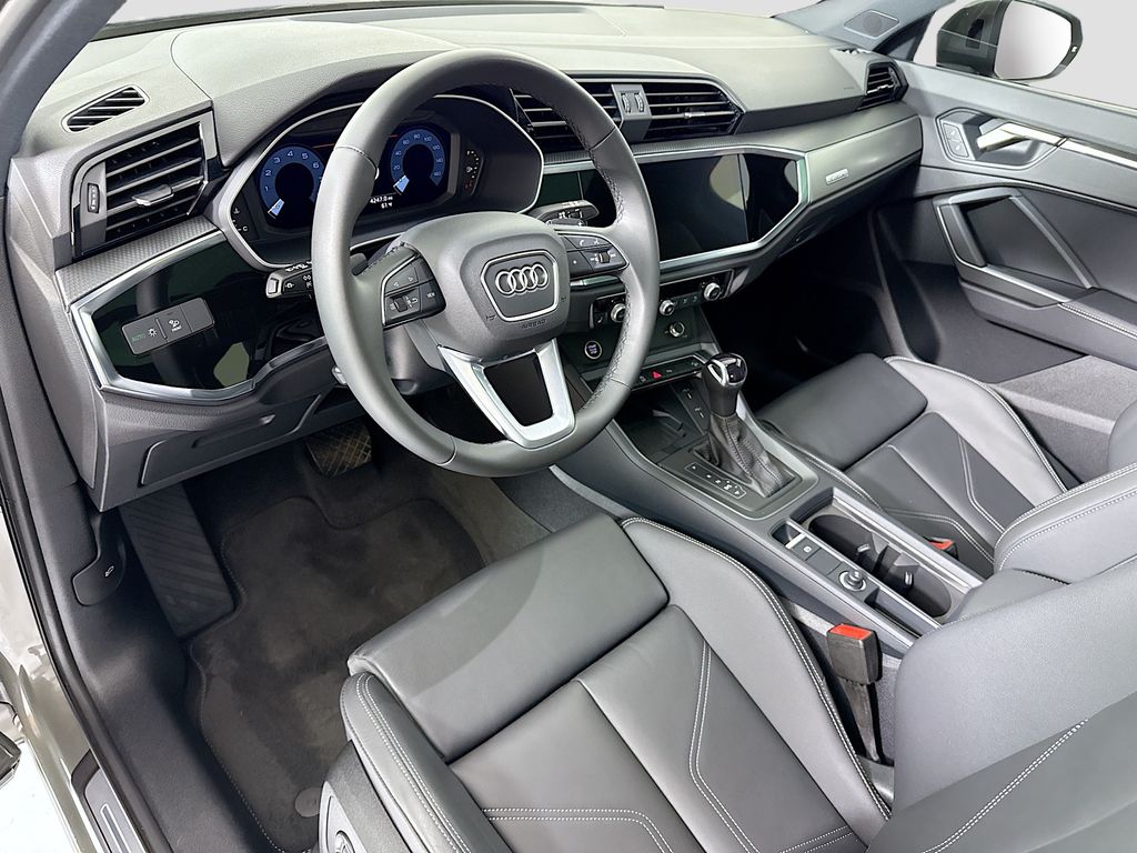 Thumbnail: 2025 Audi Q3 - 9