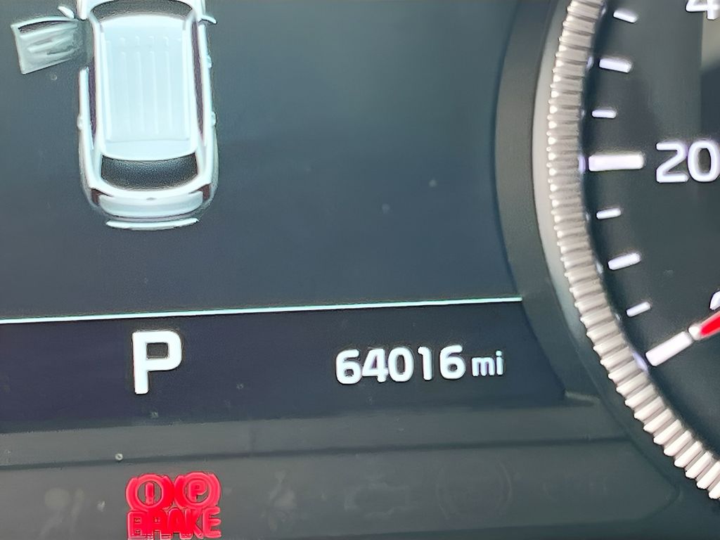 Used 2020 White Kia SX image 12