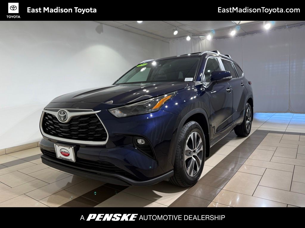 Thumbnail: 2023 Toyota Highlander - 1