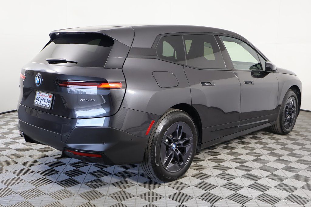 Thumbnail: 2023 BMW iX - 4