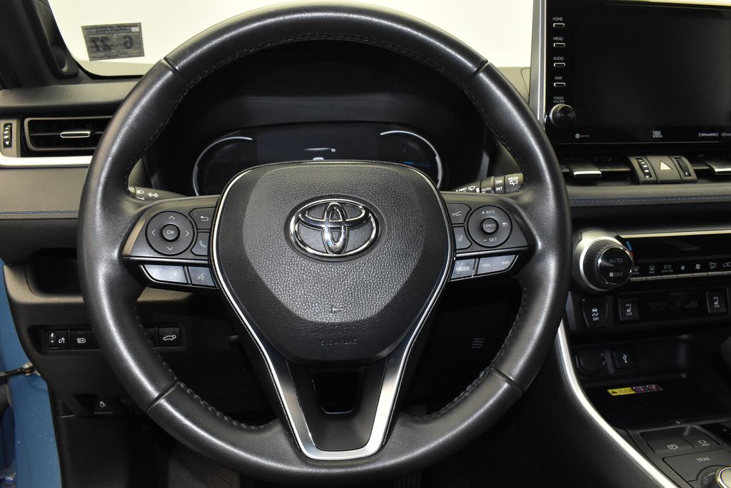 2022 Toyota RAV4 XSE 18