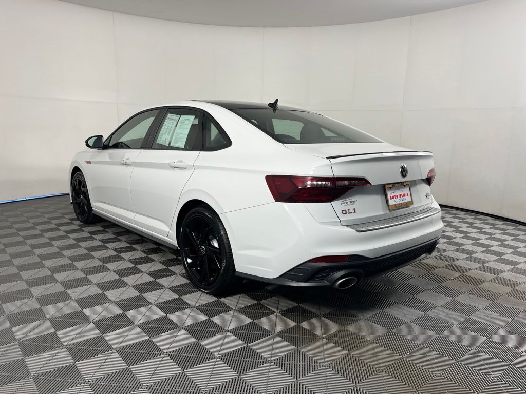 Thumbnail: 2023 Volkswagen Jetta - 9