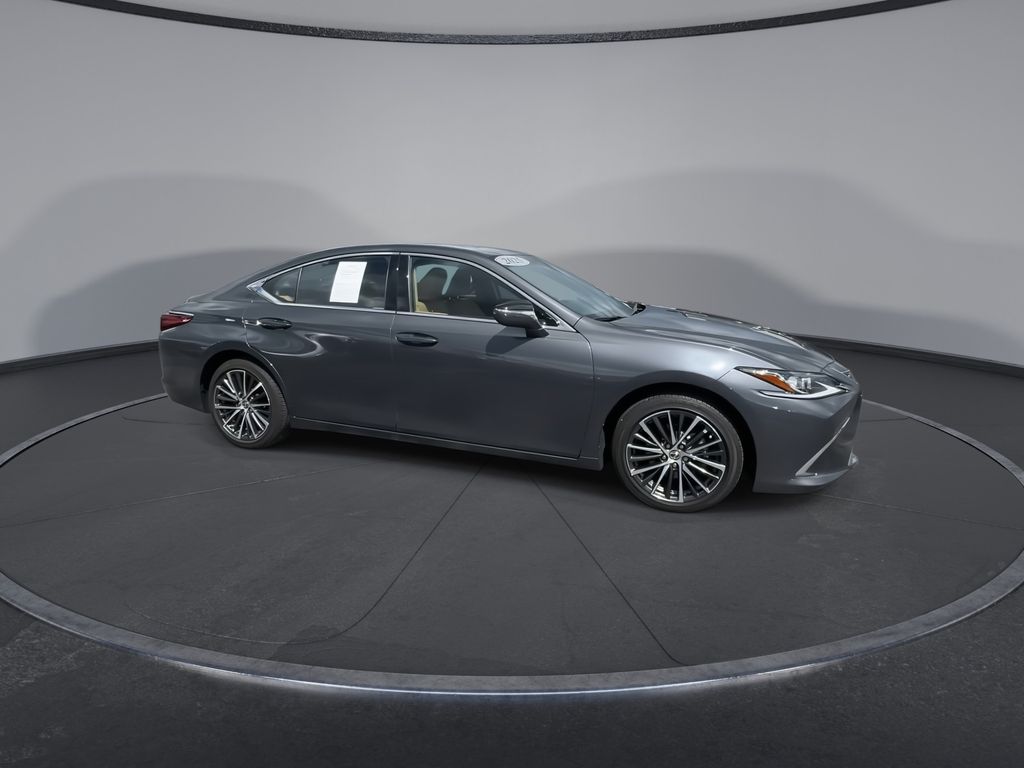 Thumbnail: 2025 Lexus ES - 2