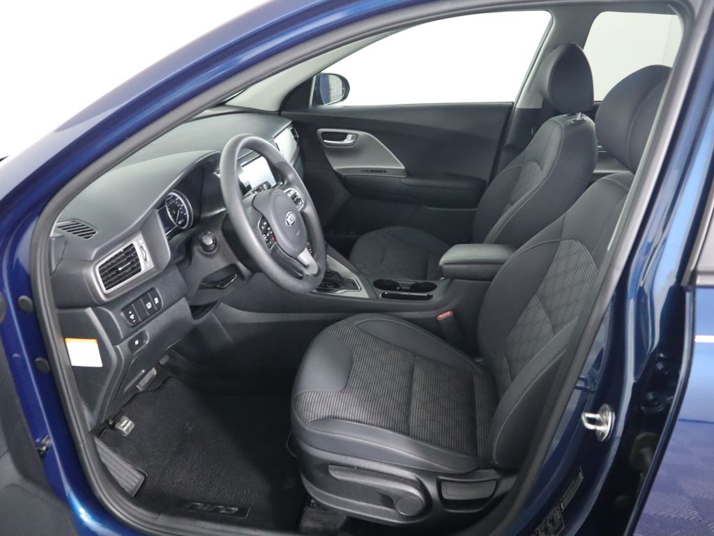 Thumbnail: 2019 Kia Niro - 19