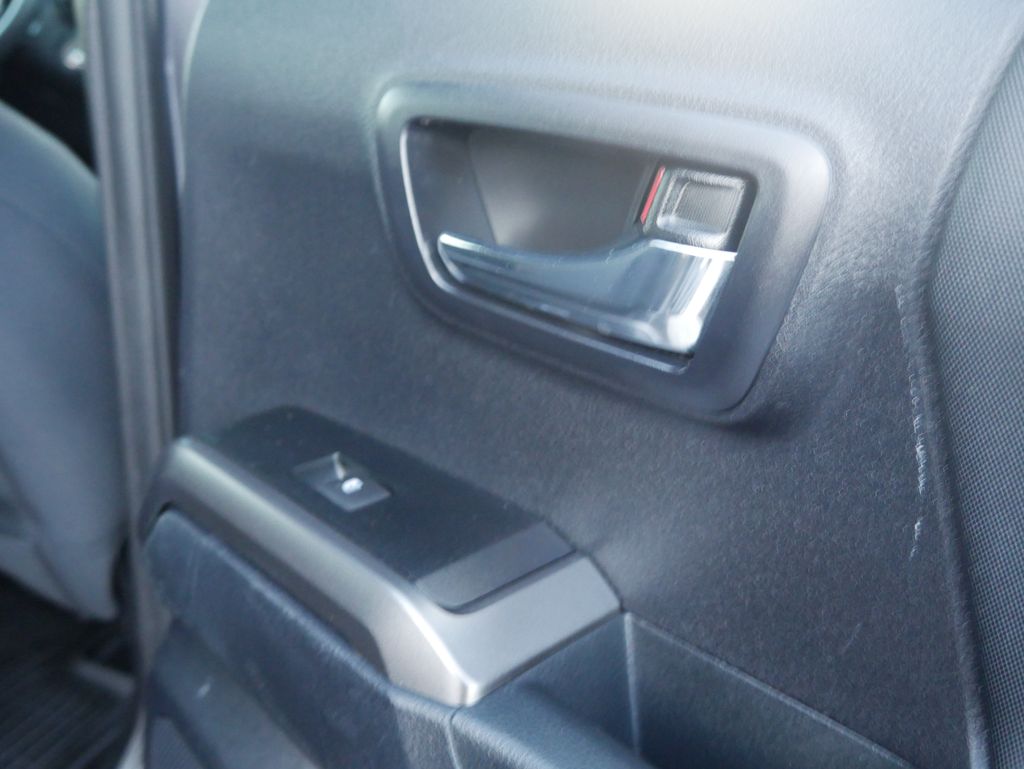 Thumbnail: 2021 Toyota Tacoma - 28