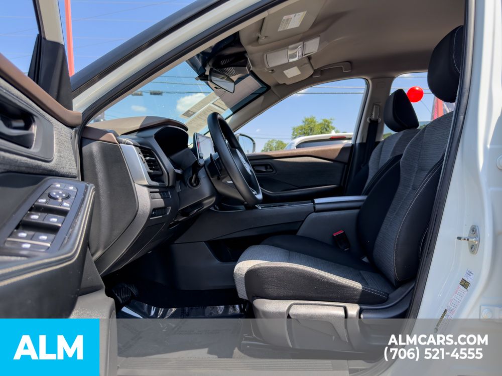 Used 2021 White Nissan S image 12