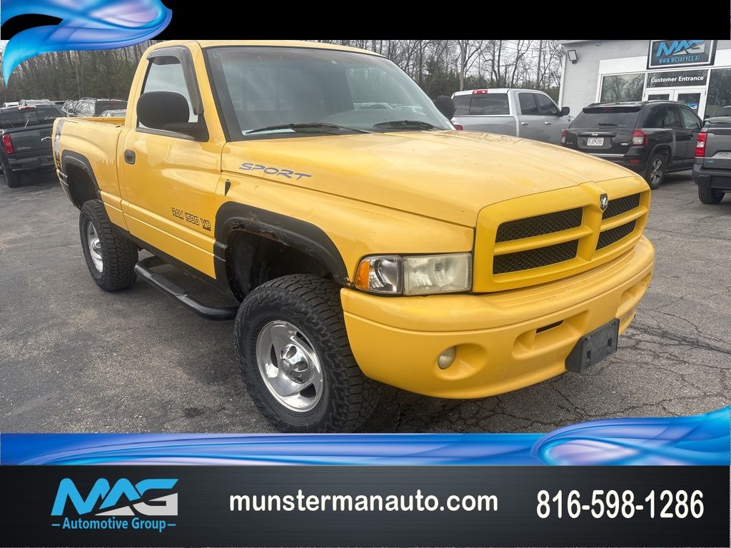 Bright White Clear Coat 1999 Dodge RAM 1500 Pickup Truck 4-Speed Automatic