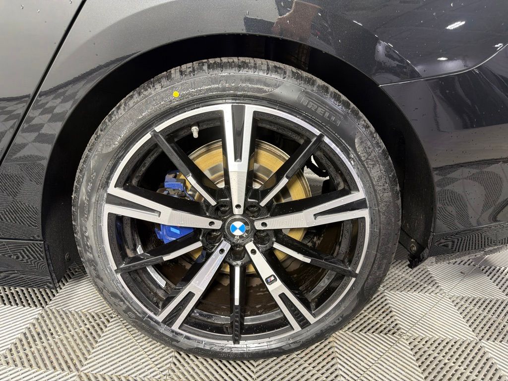 Thumbnail: 2024 BMW 5 Series - 9