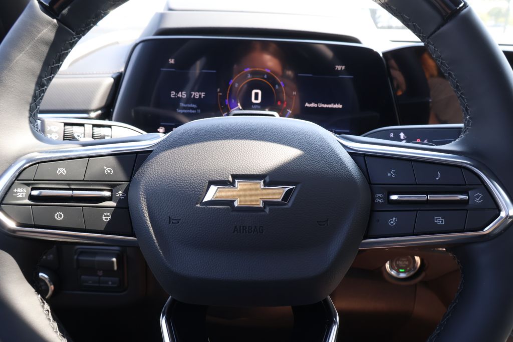 Thumbnail: 2025 Chevrolet Suburban - 25