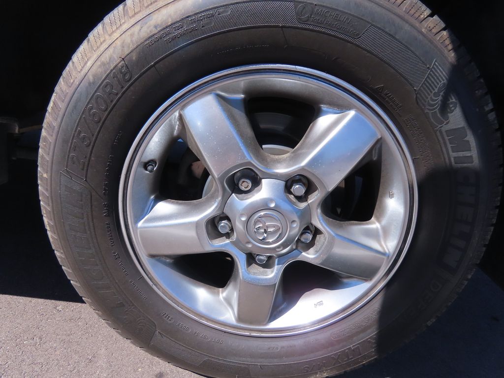 Thumbnail: 2006 Toyota Land Cruiser - 16