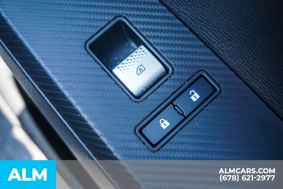 Used 2025 Gray Mitsubishi SE image 57
