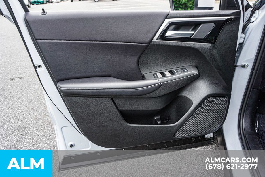 2025 Mitsubishi Outlander SE - Photo 50