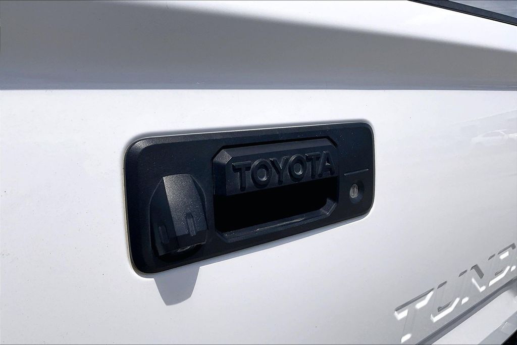 Used 2015 Toyota Tundra Limited 4D CrewMax