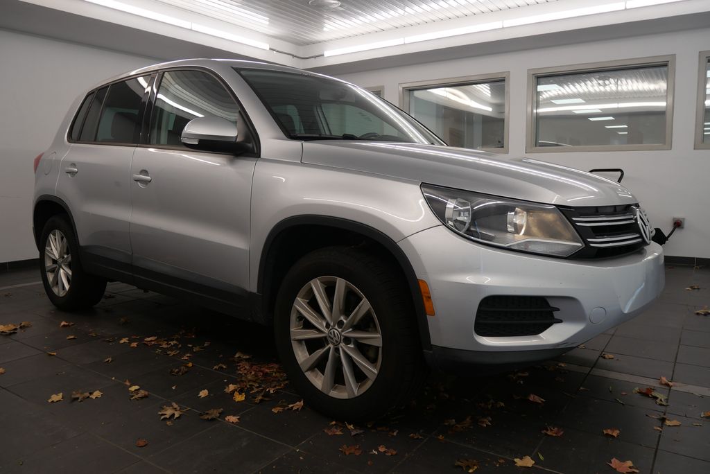 2014 Volkswagen Tiguan SE 8