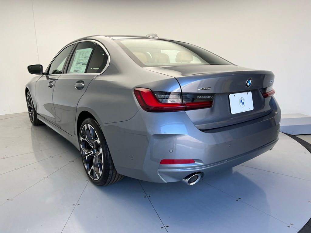 2025 BMW 3 Series 330i xDrive 4