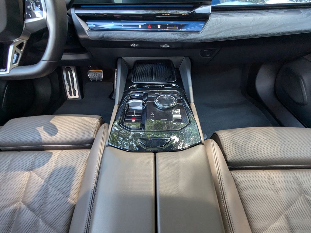 2024 BMW i5 eDrive40