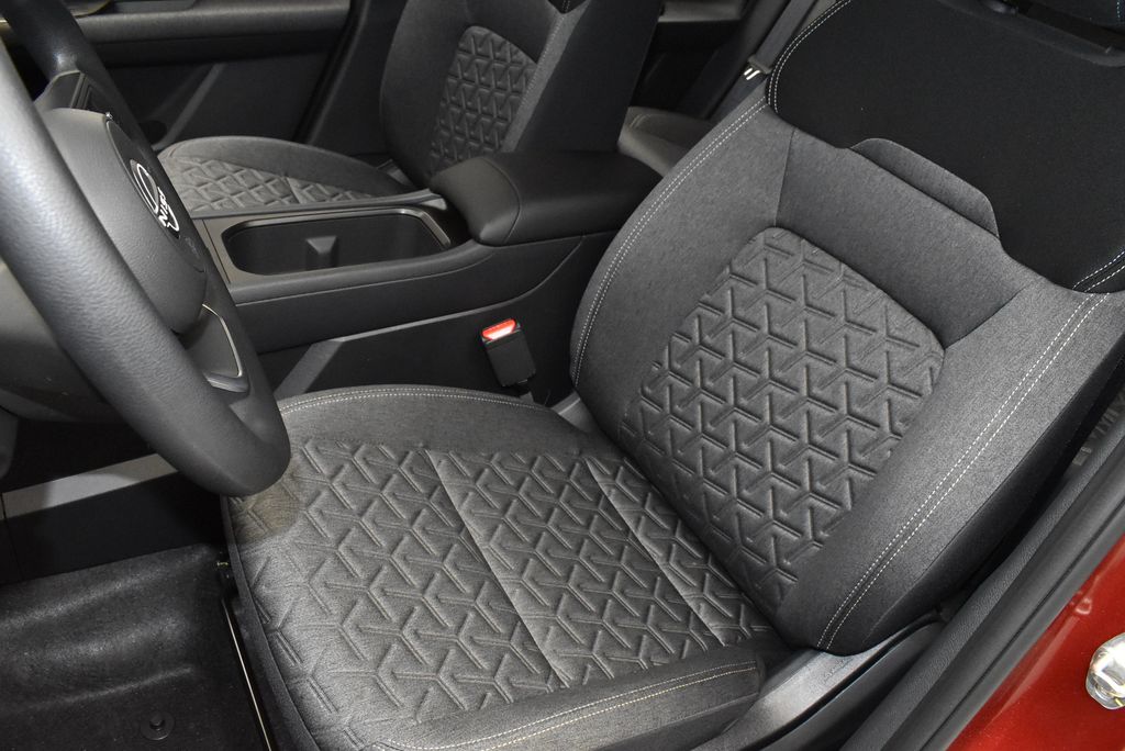 Thumbnail: 2026 Nissan Kicks - 12