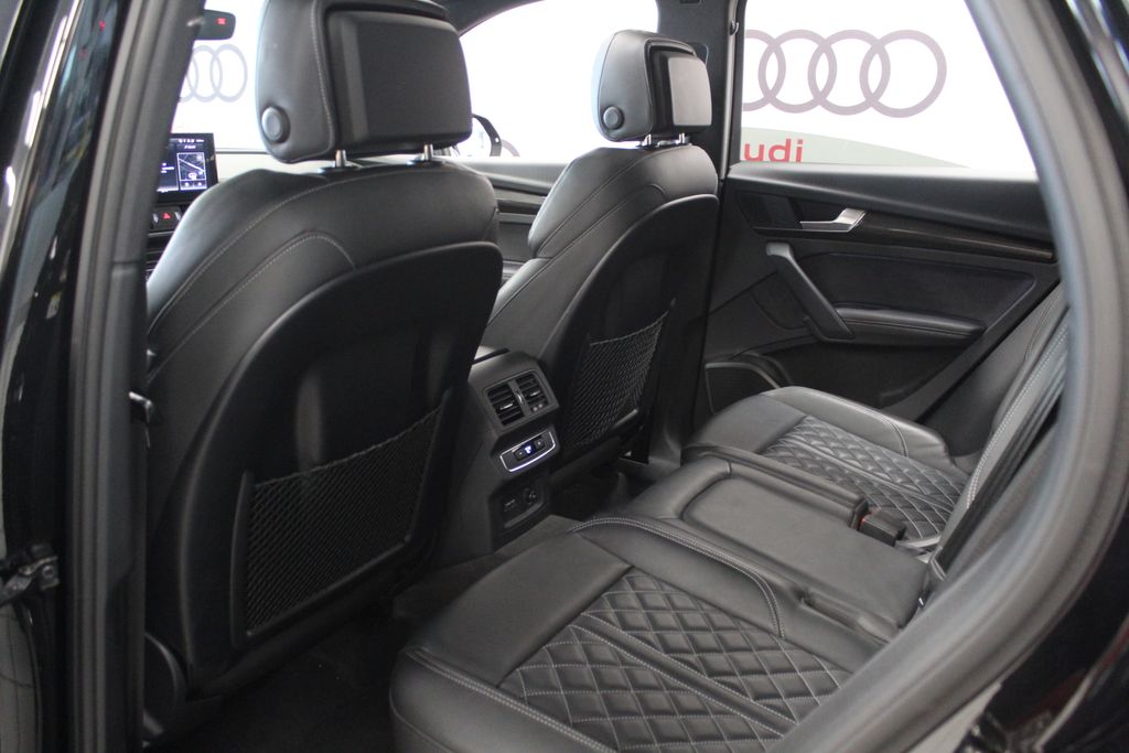 Thumbnail: 2023 Audi SQ5 - 32