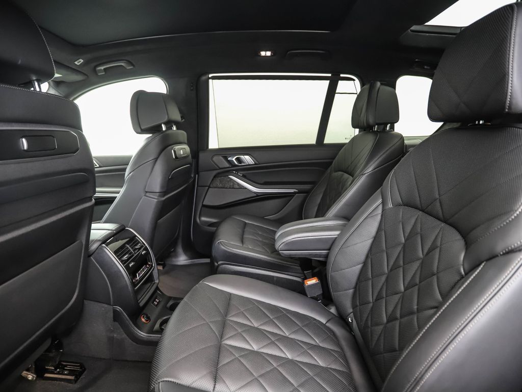 Thumbnail: 2023 BMW X7 - 22