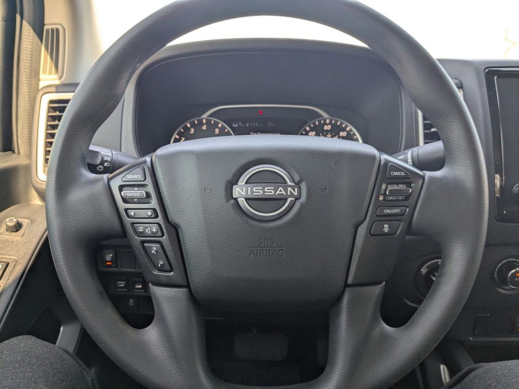 2023 Nissan Frontier Crew Cab SV 4x4