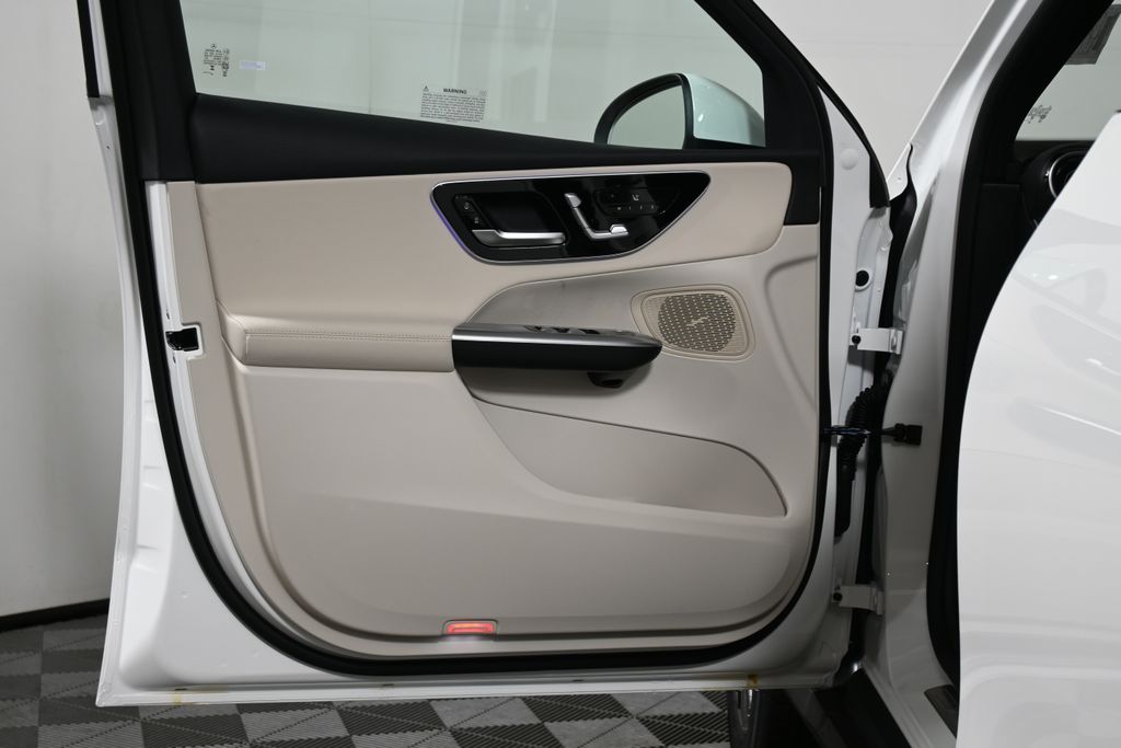 Thumbnail: 2026 Mercedes-Benz GLC - 23