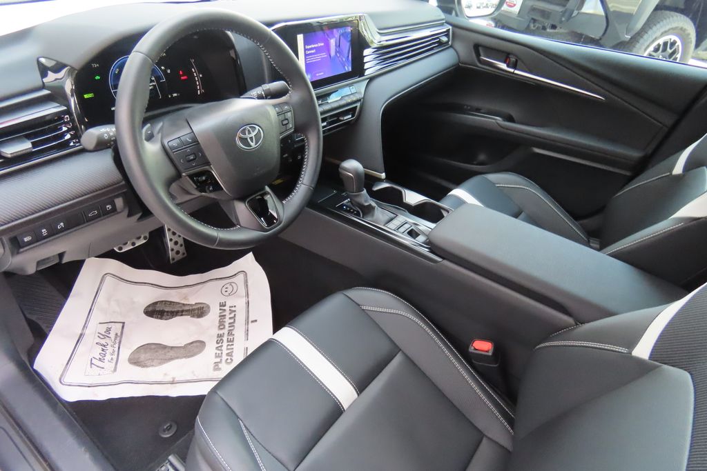 Thumbnail: 2025 Toyota Camry - 9