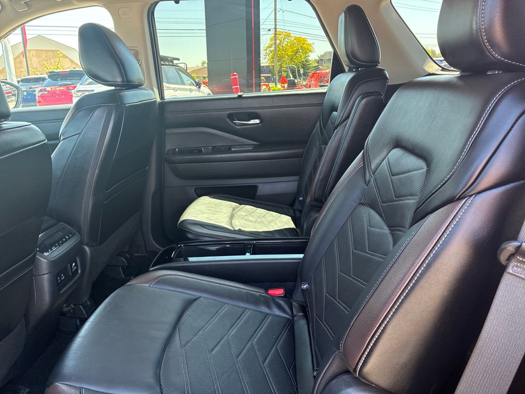 2024 Nissan Pathfinder Platinum Black at South Hills Kia