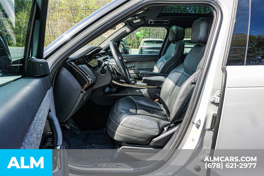 Used 2023 Gray Land Rover SE image 19