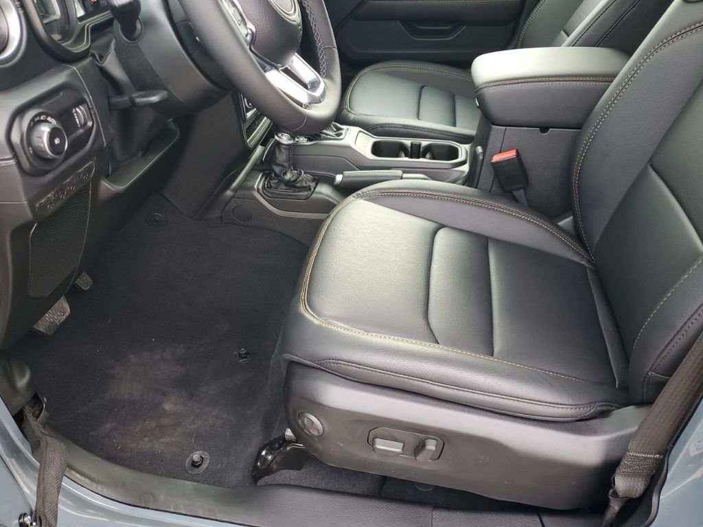 New 2026 Gray Jeep Sahara image 30