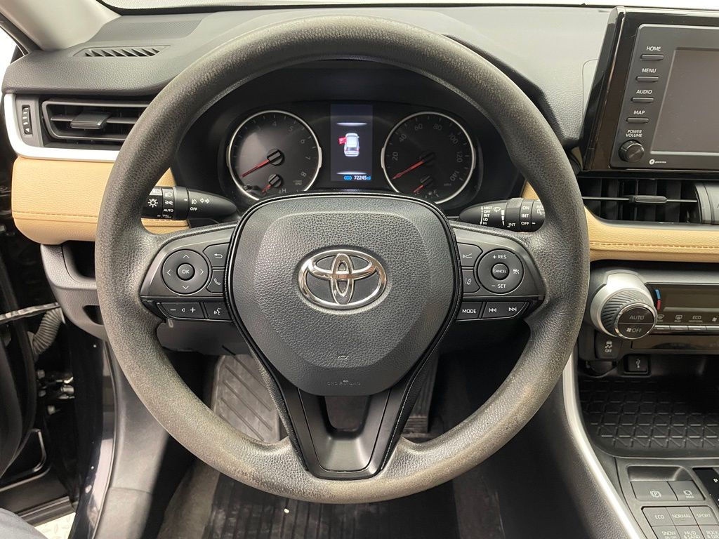 2021 Toyota RAV4 XLE 21