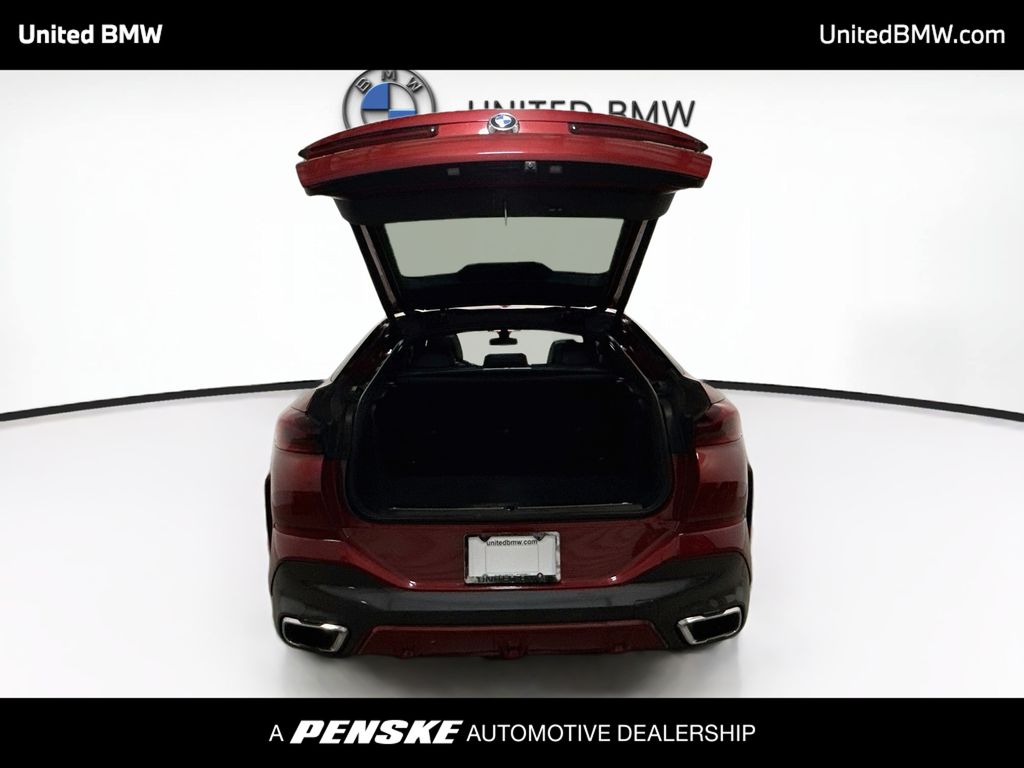 Thumbnail: 2021 BMW X6 - 14