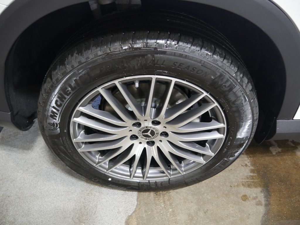 Thumbnail: 2026 Mercedes-Benz GLC - 14