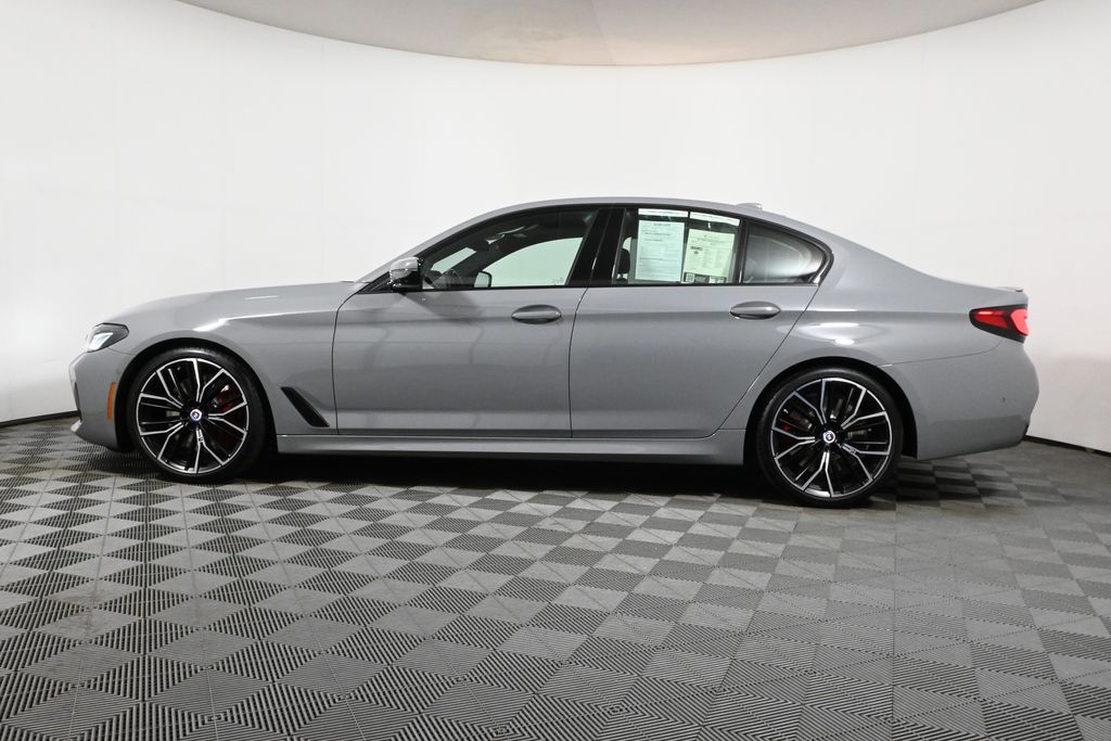 Thumbnail: 2023 BMW 5 Series - 2
