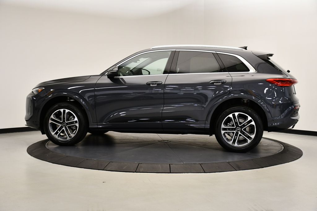 2025 Audi Q5 Premium 2