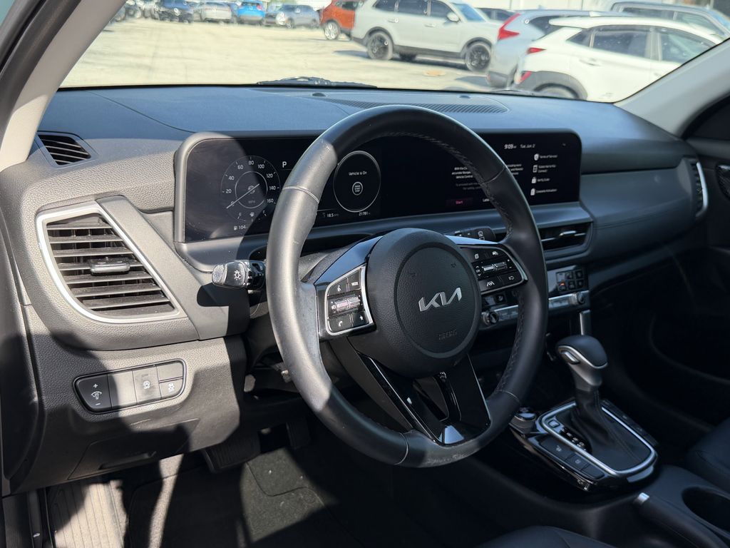 used 2024 Kia Seltos car, priced at $23,692