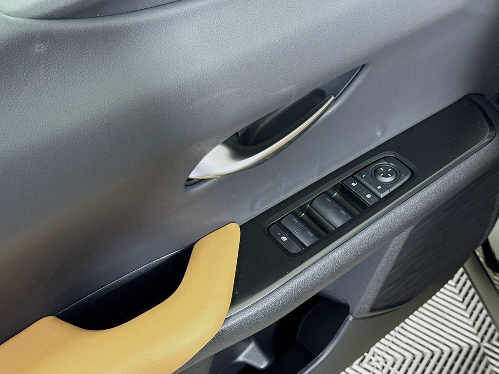 Thumbnail: 2025 Lexus UX - 20