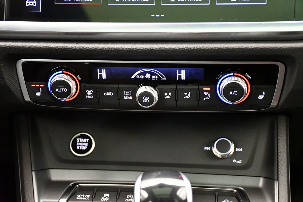 2025 Audi Q3  29