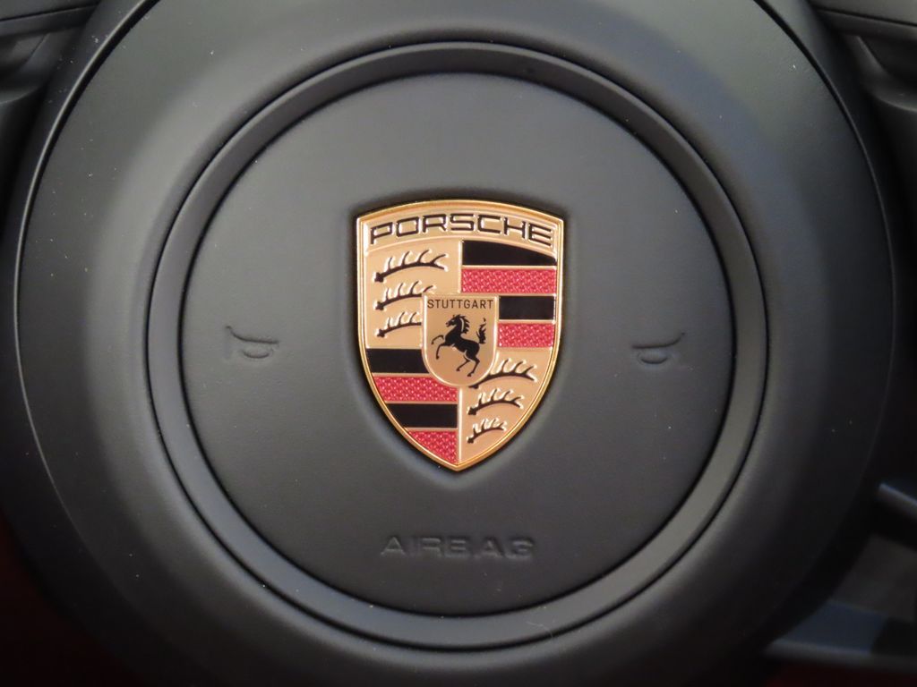 Thumbnail: 2026 Porsche Macan - 21