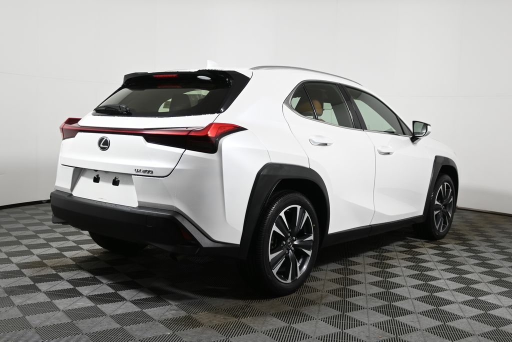 Thumbnail: 2021 Lexus UX - 7