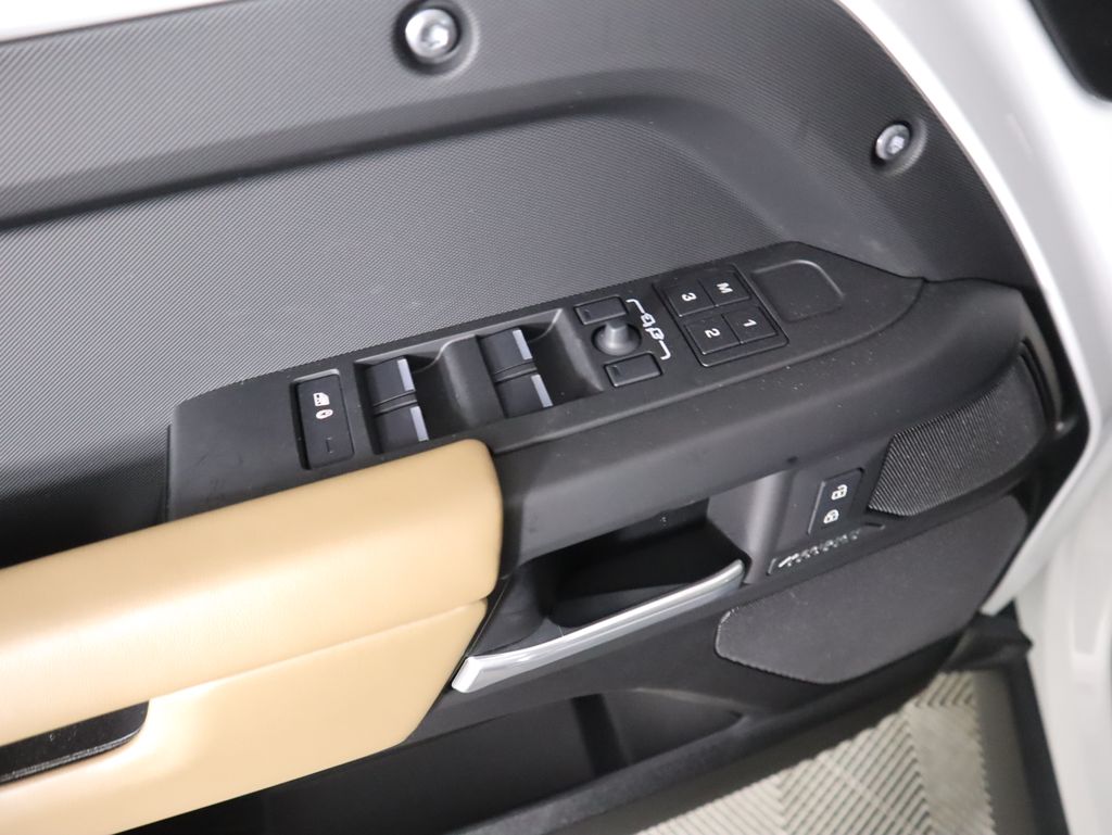 Thumbnail: 2026 Land Rover Defender - 25