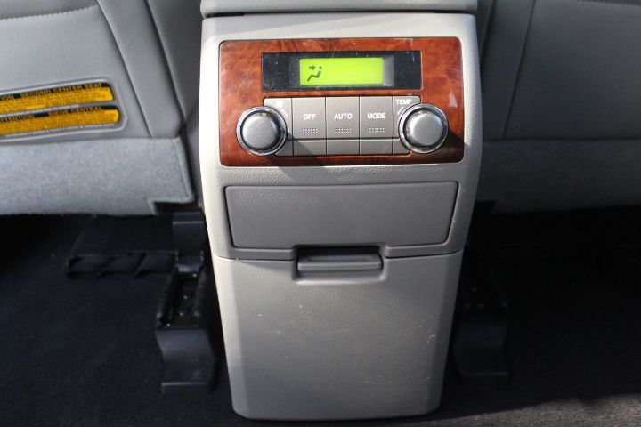 Used Car 2011 Toyota Highlander  Limited For Sale Under $10,000 In Georgetown, Texas