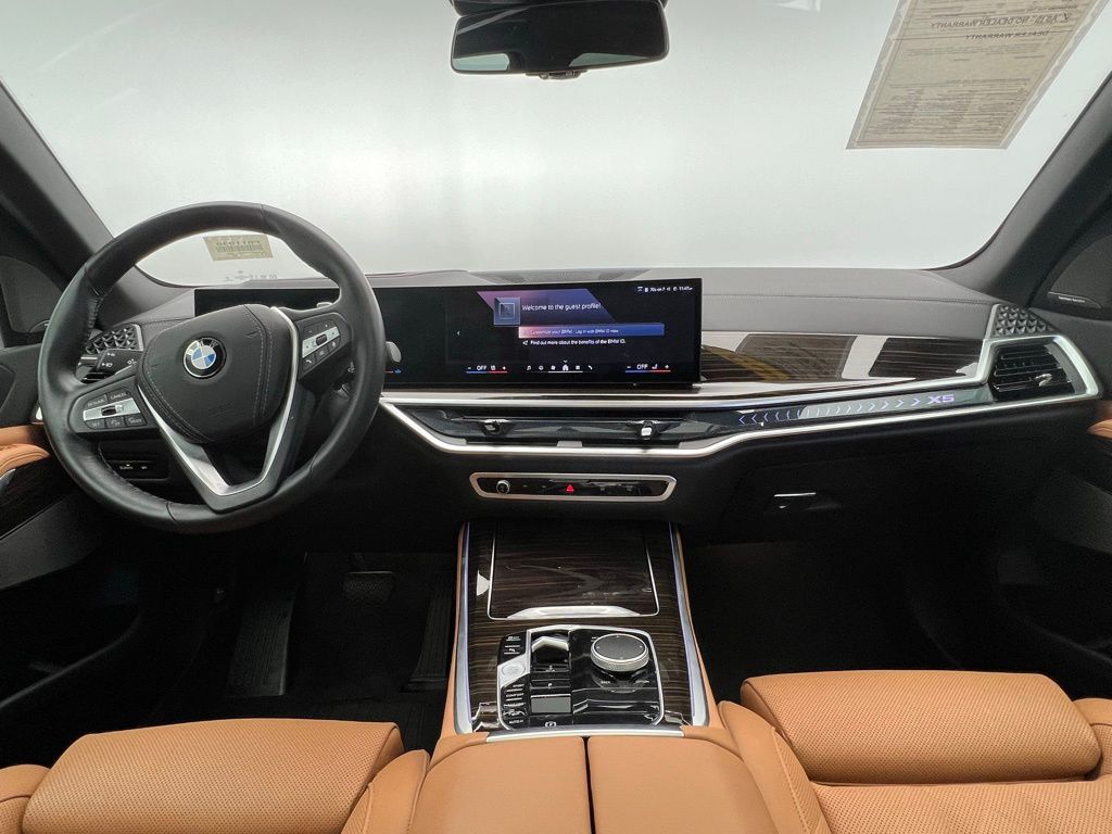 Thumbnail: 2025 BMW X5 - 10