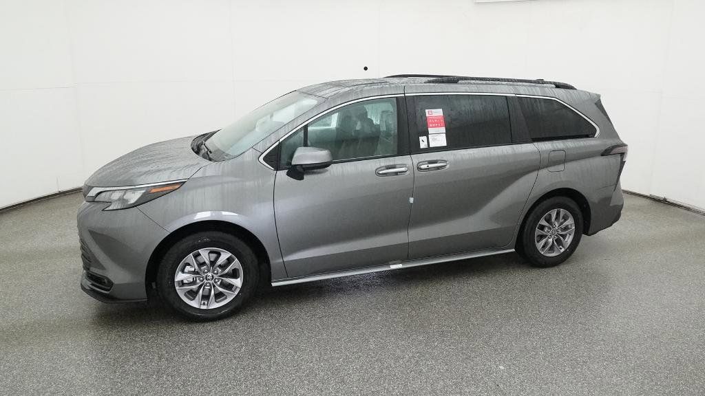 Thumbnail: 2026 Toyota Sienna - 22